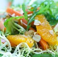 Salat med gulerødder og appelsin
