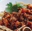 Klassisk pasta med kødsovs og grønt